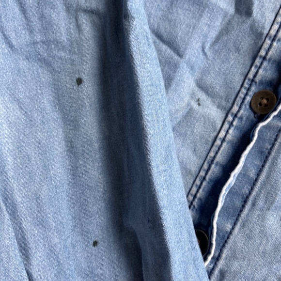 Old navy lights denim classic button down XS - Picture 4 of 5